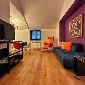 https://be-loft-navona.it-romehotels.com