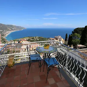 https://taormina-wonderful-view.taorminaitalyhotels.com