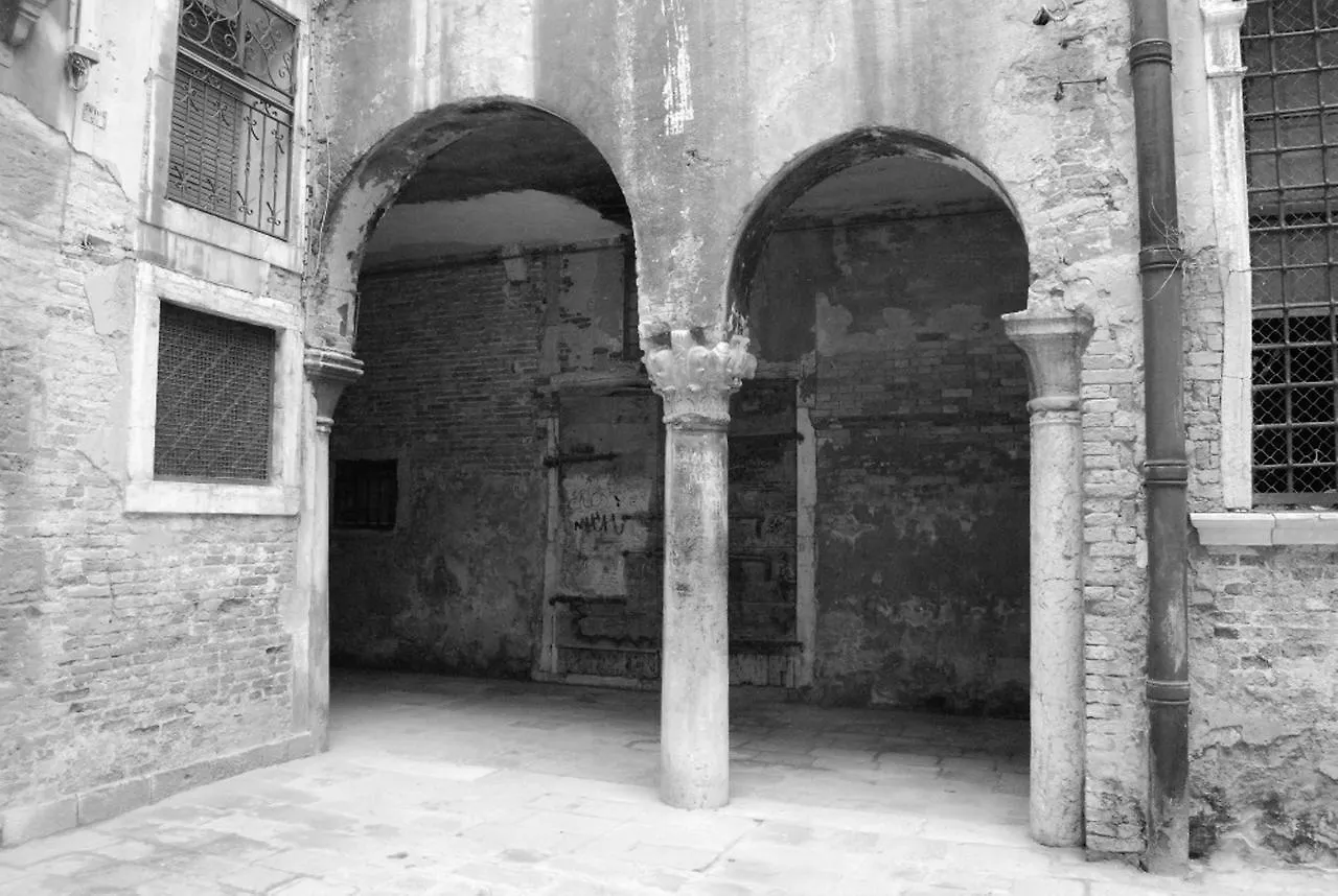 Corte Sconta Mini-Loft Venise 0*,  Italie